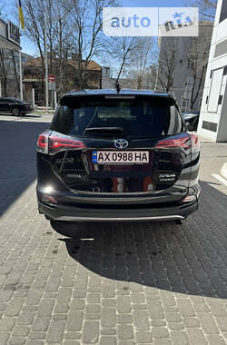 Внедорожник / Кроссовер Toyota RAV4 2017 в Харькове