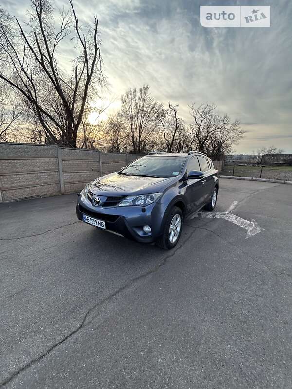 Позашляховик / Кросовер Toyota RAV4 2014 в Кривому Розі