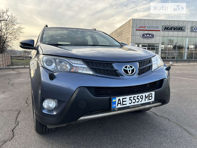 Позашляховик / Кросовер Toyota RAV4 2014 в Кривому Розі