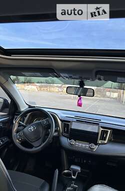 Внедорожник / Кроссовер Toyota RAV4 2014 в Кривом Роге