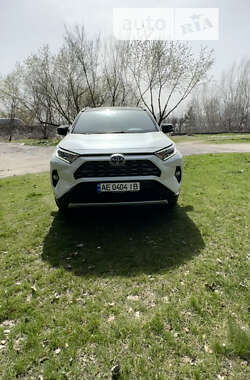 Позашляховик / Кросовер Toyota RAV4 2021 в Дніпрі