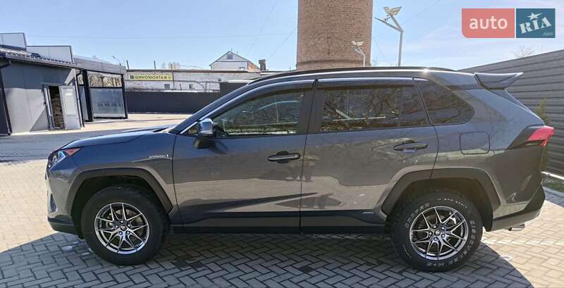 Позашляховик / Кросовер Toyota RAV4 2021 в Івано-Франківську