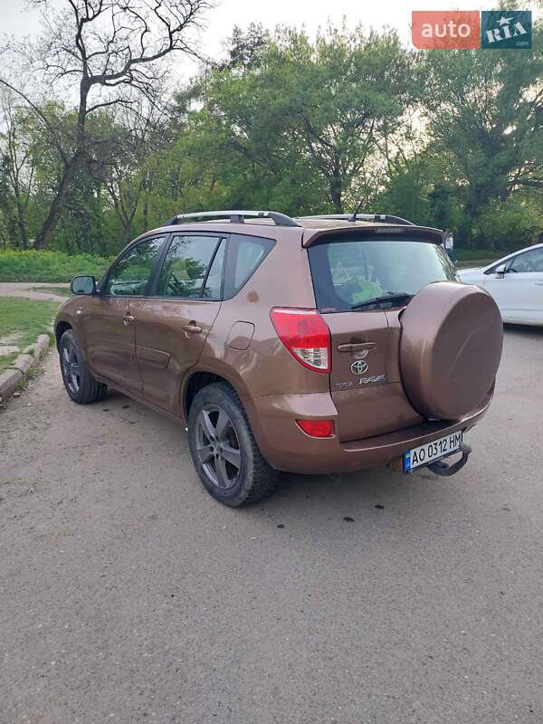 Позашляховик / Кросовер Toyota RAV4 2007 в Ужгороді