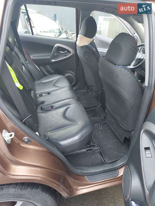 Позашляховик / Кросовер Toyota RAV4 2007 в Ужгороді