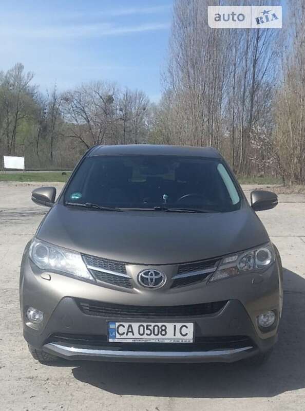 Внедорожник / Кроссовер Toyota RAV4 2013 в Каневе