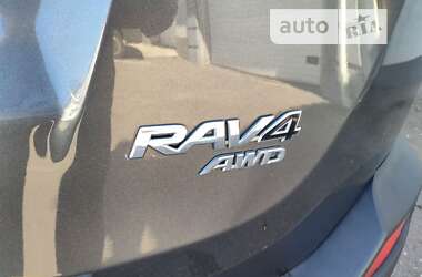 Внедорожник / Кроссовер Toyota RAV4 2014 в Ровно