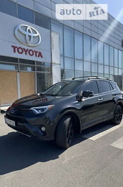 Позашляховик / Кросовер Toyota RAV4 2016 в Харкові