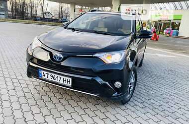 Внедорожник / Кроссовер Toyota RAV4 2016 в Богородчанах