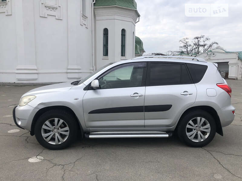 Внедорожник / Кроссовер Toyota RAV4 2007 в Киеве
