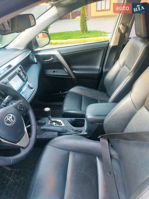 Внедорожник / Кроссовер Toyota RAV4 2013 в Луцке