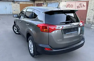 Toyota RAV4 2014