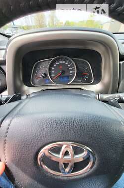 Внедорожник / Кроссовер Toyota RAV4 2014 в Киеве