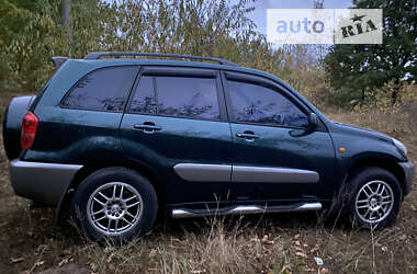 Внедорожник / Кроссовер Toyota RAV4 2002 в Киеве