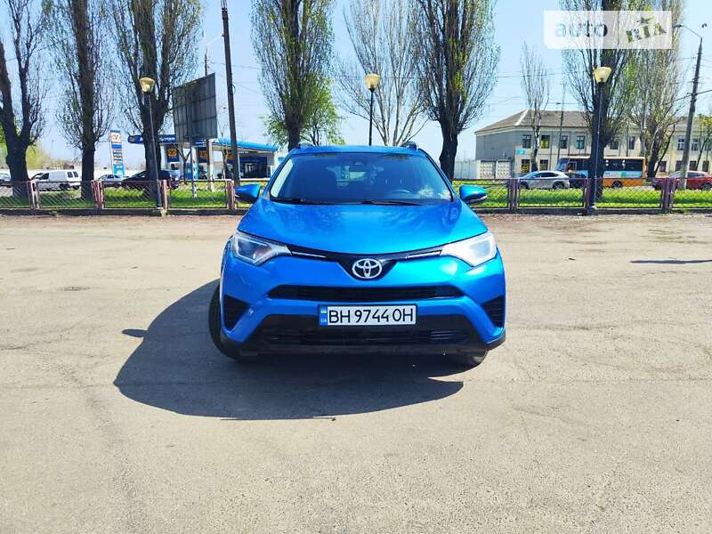 Внедорожник / Кроссовер Toyota RAV4 2017 в Одессе