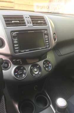 Внедорожник / Кроссовер Toyota RAV4 2009 в Луцке