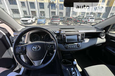 Внедорожник / Кроссовер Toyota RAV4 2015 в Ивано-Франковске