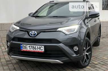 Внедорожник / Кроссовер Toyota RAV4 2016 в Николаеве