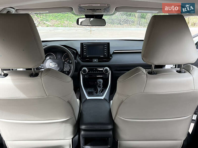 Внедорожник / Кроссовер Toyota RAV4 2020 в Тернополе фото 20 Внедорожник / Кроссовер Toyota RAV4 2020 в Тернополе