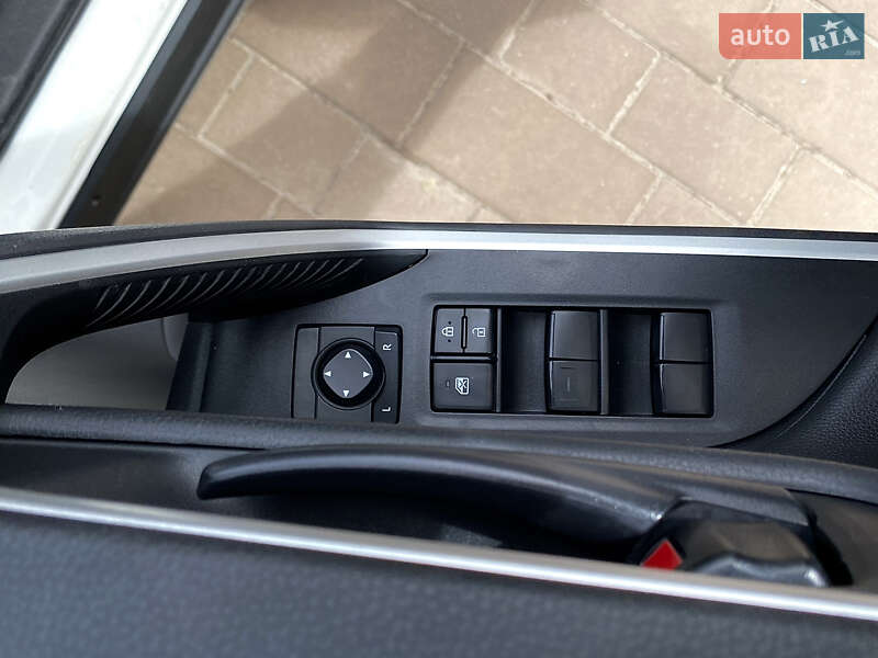 Внедорожник / Кроссовер Toyota RAV4 2020 в Тернополе фото 52 Внедорожник / Кроссовер Toyota RAV4 2020 в Тернополе