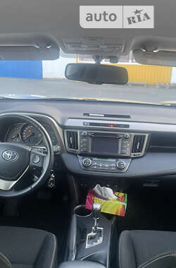Внедорожник / Кроссовер Toyota RAV4 2013 в Житомире