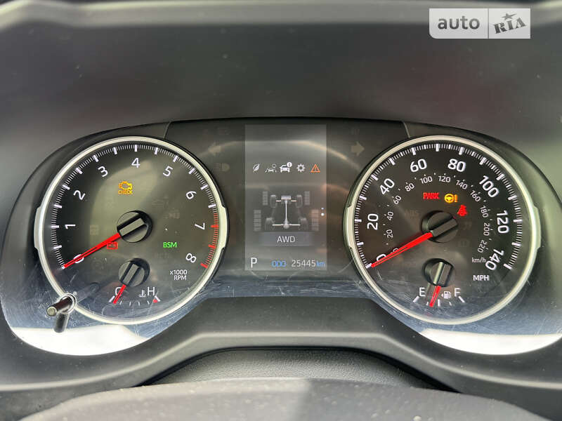 Внедорожник / Кроссовер Toyota RAV4 2021 в Киеве