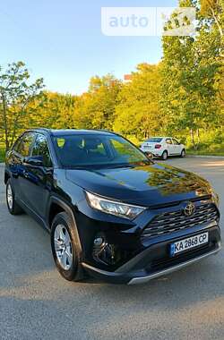 Внедорожник / Кроссовер Toyota RAV4 2020 в Киеве