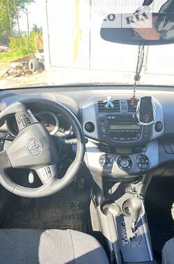 Toyota RAV4 2010