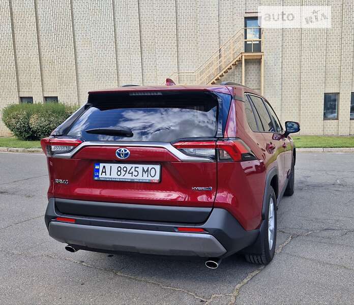 Внедорожник / Кроссовер Toyota RAV4 2021 в Киеве