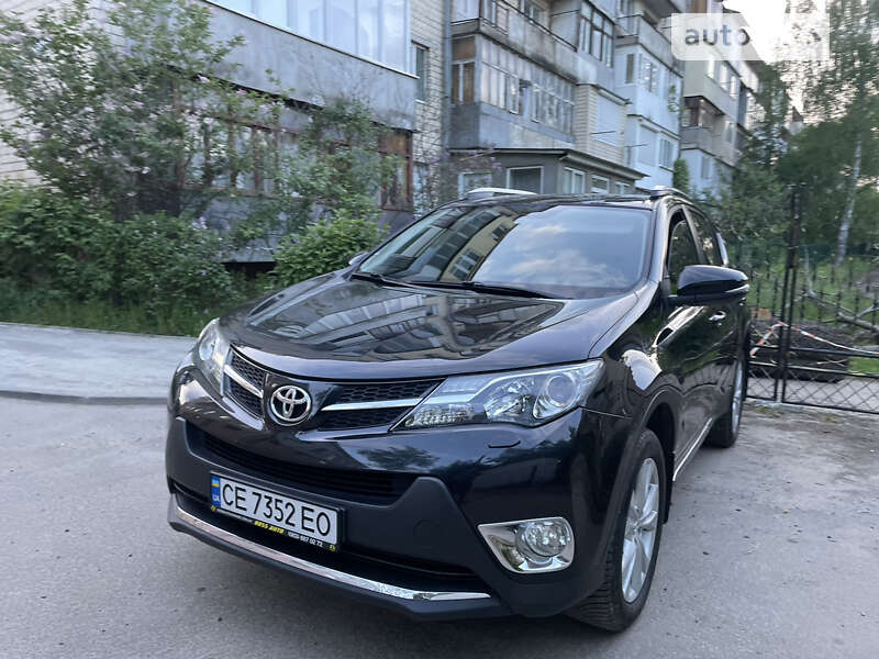 Внедорожник / Кроссовер Toyota RAV4 2013 в Черновцах