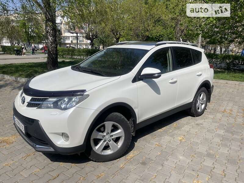 Внедорожник / Кроссовер Toyota RAV4 2014 в Черновцах