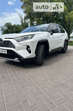 Внедорожник / Кроссовер Toyota RAV4 2020 в Киеве