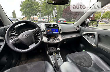 Внедорожник / Кроссовер Toyota RAV4 2010 в Днепре