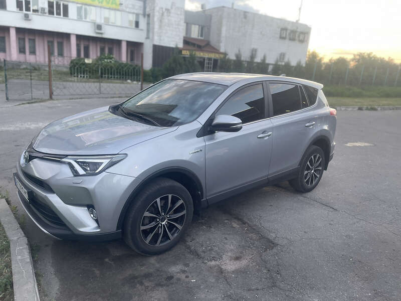Внедорожник / Кроссовер Toyota RAV4 2017 в Харькове