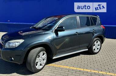 Позашляховик / Кросовер Toyota RAV4 2007 в Нововолинську