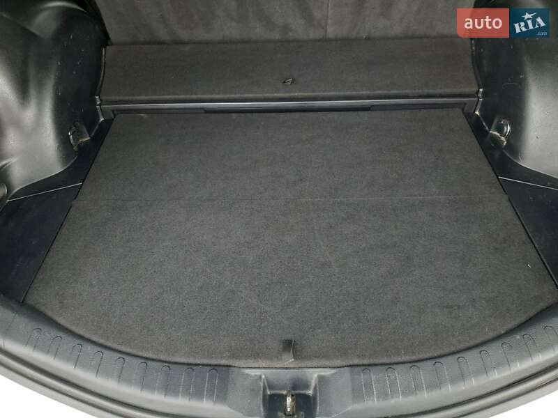 Внедорожник / Кроссовер Toyota RAV4 2016 в Дрогобыче