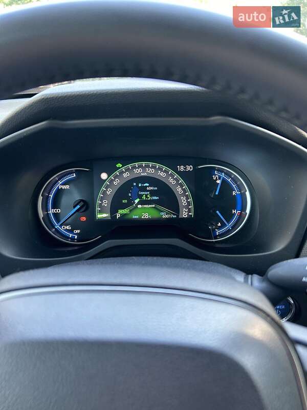 Внедорожник / Кроссовер Toyota RAV4 2021 в Чернигове