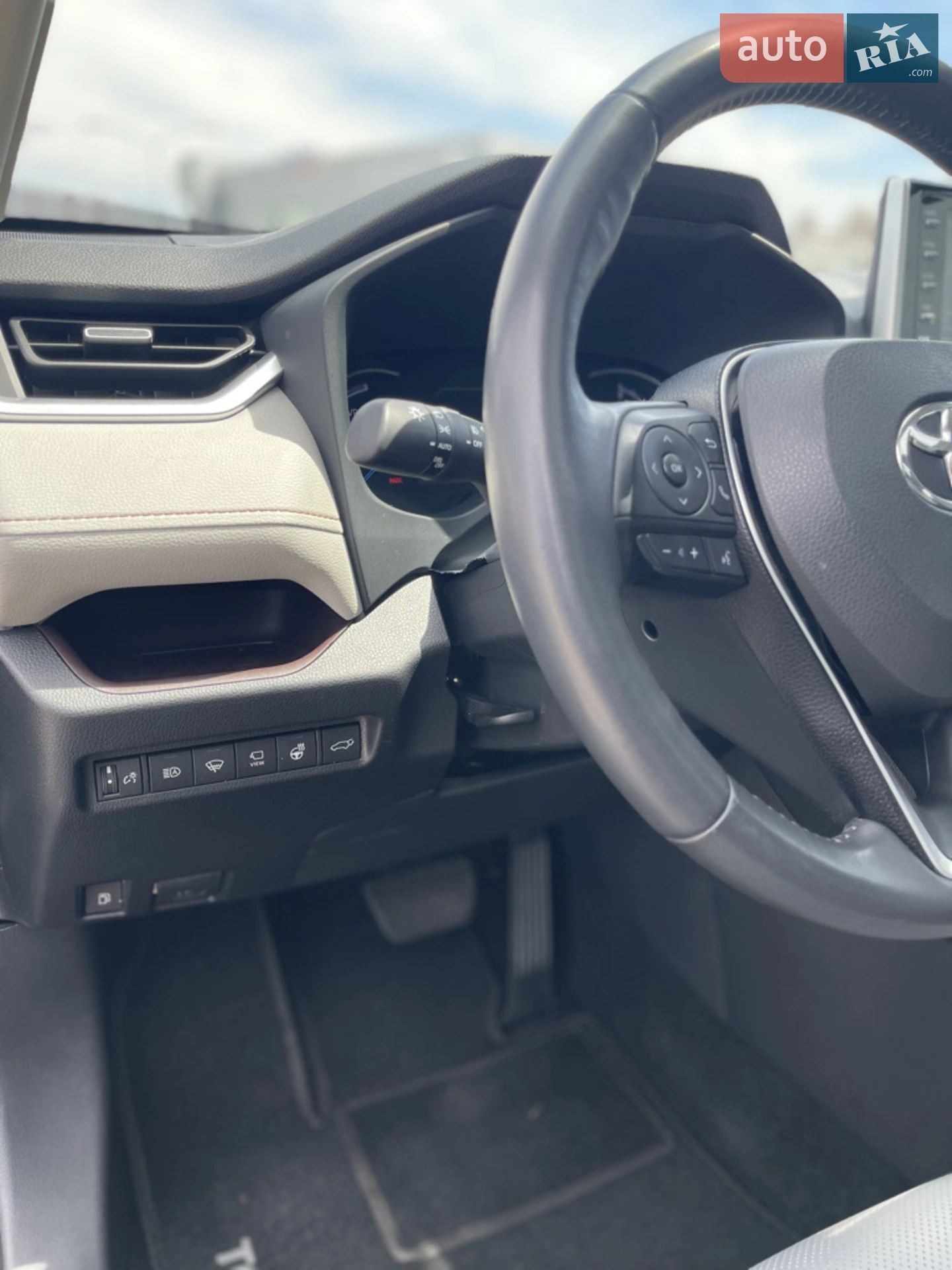 2019 Toyota RAV 4 - мініатюра 18