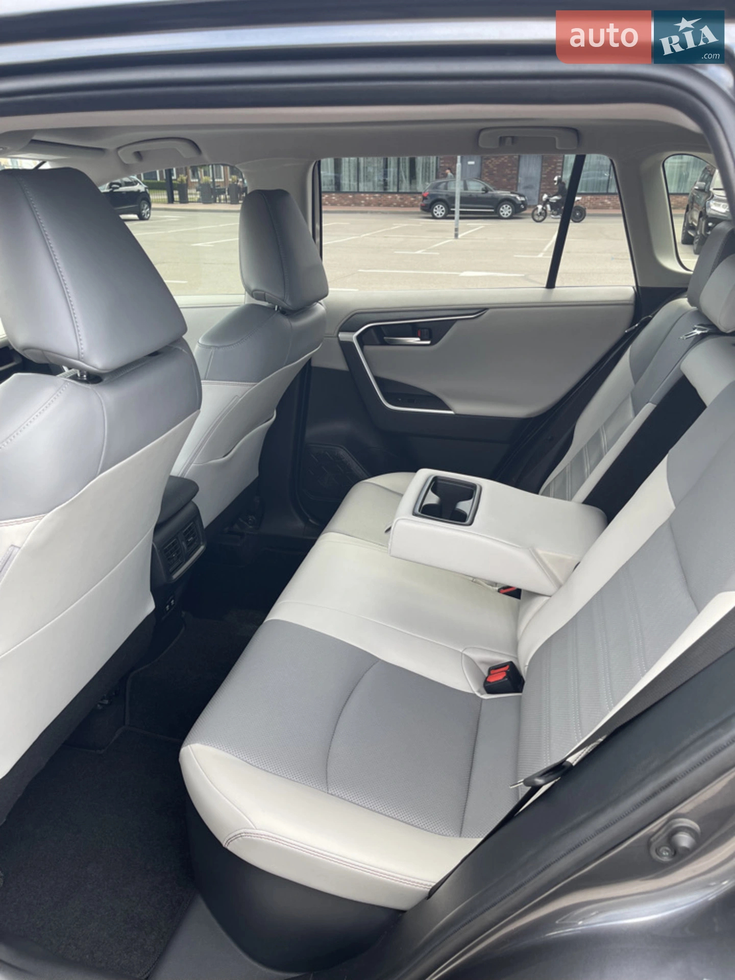 2019 Toyota RAV 4 - мініатюра 21