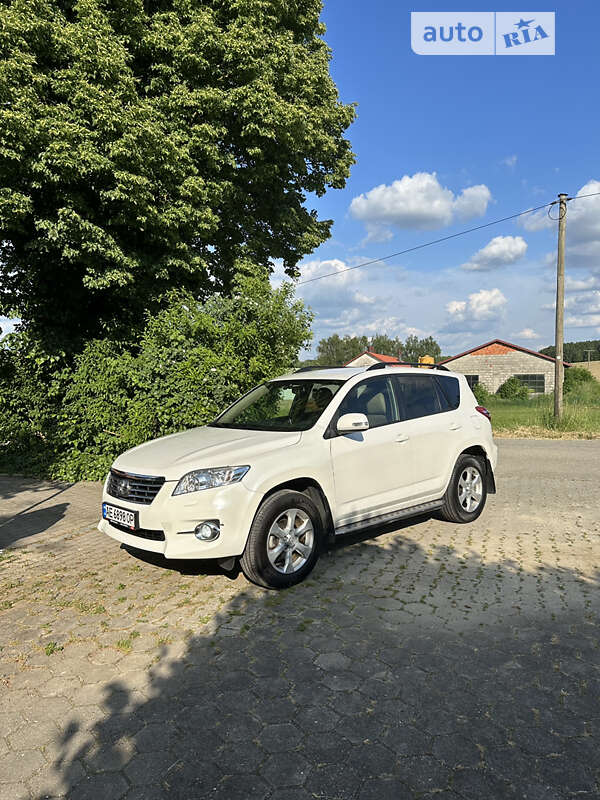 Внедорожник / Кроссовер Toyota RAV4 2011 в Львове