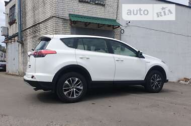 Внедорожник / Кроссовер Toyota RAV4 2018 в Киеве