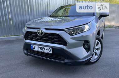 Внедорожник / Кроссовер Toyota RAV4 2022 в Полтаве