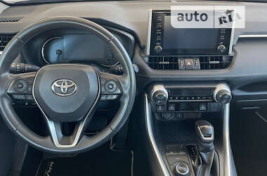 Позашляховик / Кросовер Toyota RAV4 2020 в Запоріжжі