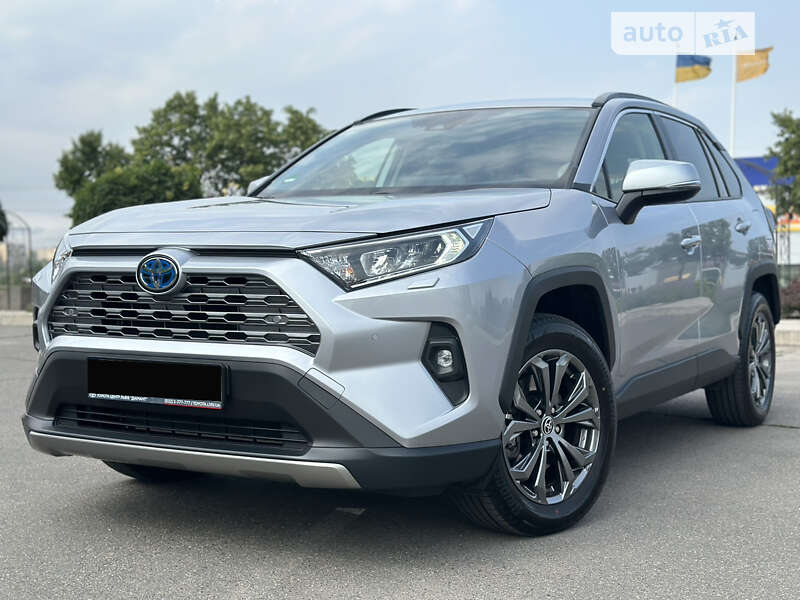 Позашляховик / Кросовер Toyota RAV4 2023 в Кривому Розі