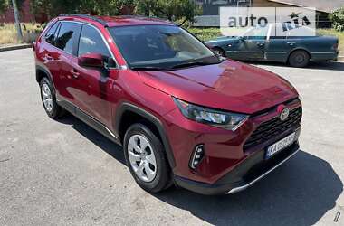 Позашляховик / Кросовер Toyota RAV4 2020 в Києві