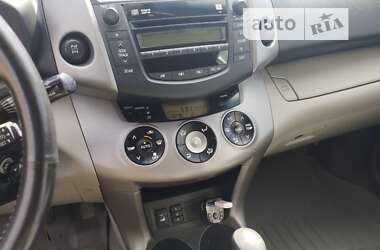 Внедорожник / Кроссовер Toyota RAV4 2006 в Луцке