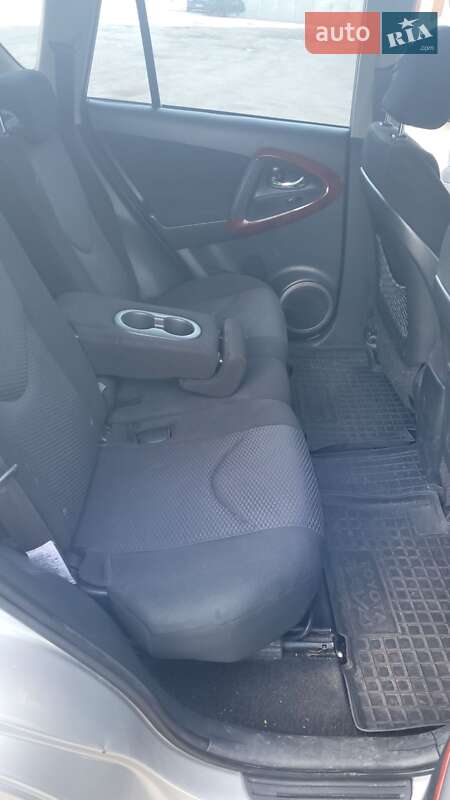 Позашляховик / Кросовер Toyota RAV4 2006 в Києві