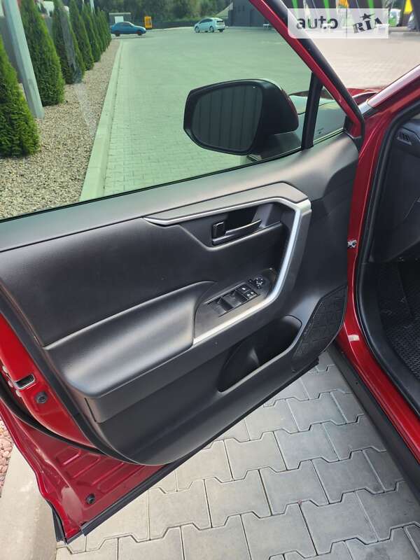 Позашляховик / Кросовер Toyota RAV4 2019 в Одесі