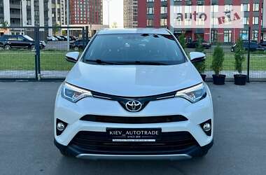 Позашляховик / Кросовер Toyota RAV4 2016 в Києві