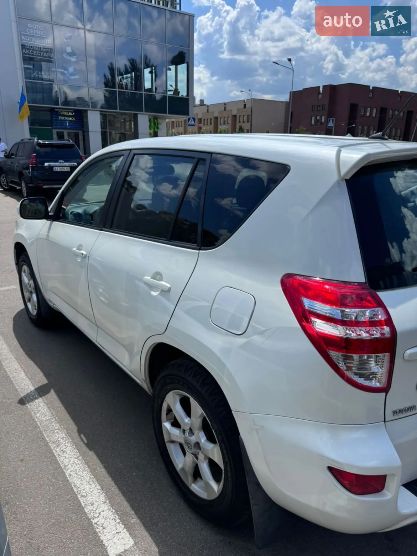 2010 Toyota RAV 4 - мініатюра 2