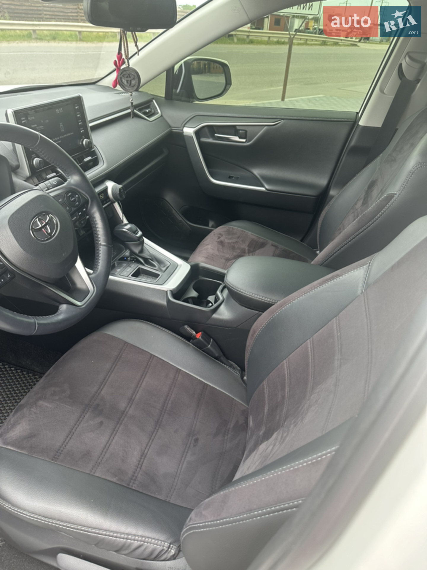2020 Toyota RAV 4 - мініатюра 10